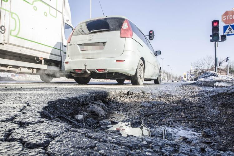 Zniszczony samochód przez dziury w łódzkich drogach? Jest firma, która zajmie się wypłatą odszkodowań 1 40487 cfd8466af1c34d098dd95f3136212ed2
