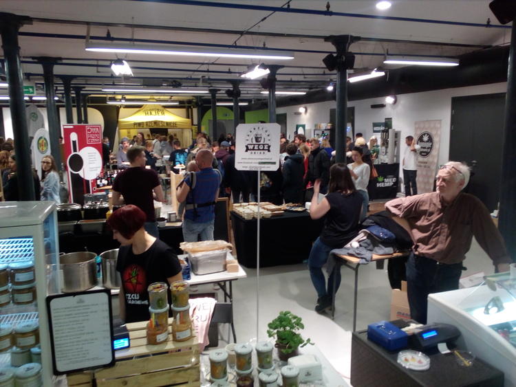 Veganmania - drugie targi dla miłośników bezmięsnych potraw 1 40838 8c986b483da318c4b3c2addd9d124e9b