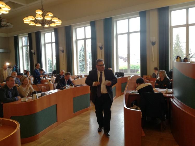 Sąd zbada, czy bełchatowski radny był pijany podczas sesji Rady Powiatu 1 41637 4c79109504f07edfa3b4e6b2b3f2f793