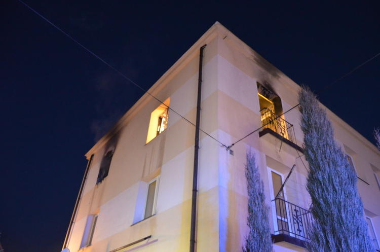 Tragiczny pożar w Wieluniu. Dwie osoby nie żyją 2 41994 cc99f078512060d3f160ccdb9fc0cce0