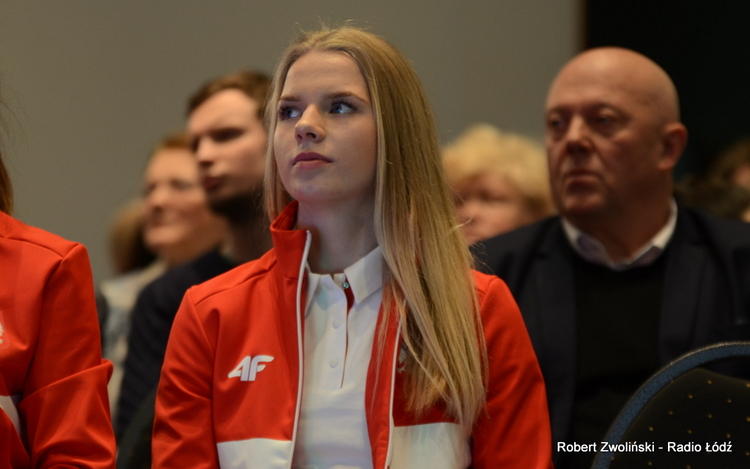 Zimowi Olimpijczycy z Łodzi i regionu. Karolina Bosiek 1 42104 bff46b6c21176367b6127cc23732792d