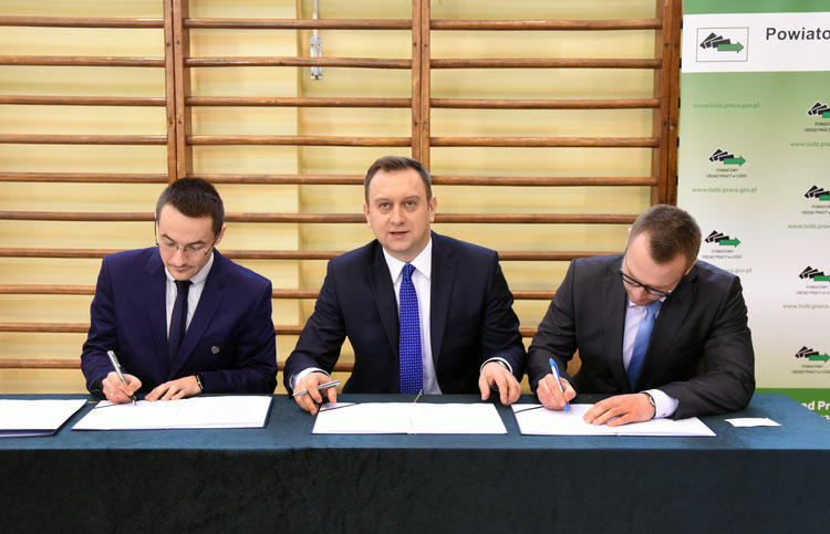 W Łodzi będą się uczyć przyszli zegarmistrzowie i pszczelarze 1 42187 828afde6aa55cdb8163c17047008f9d4