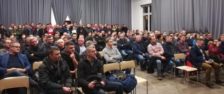 Będzie blokada drogi krajowej nr 12. Plan protestu rolników z Błaszek, Wróblewa i Warty 1 42664 461d3d0de40877d3aa2d34e6927515ef