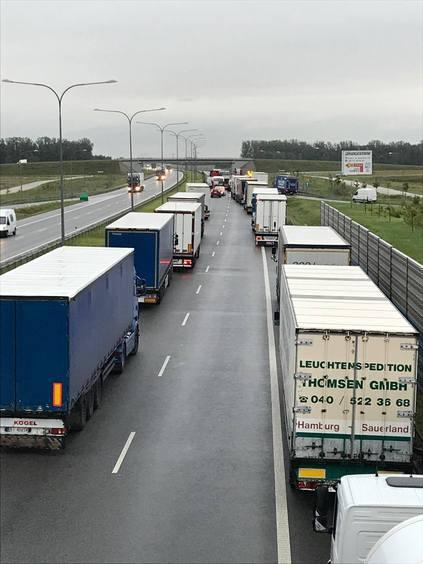 "Korytarz Życia" - ogólnopolska kampania społeczna policji 1 43022 4340c9f8f71e2ac12774f5e0d9f19087