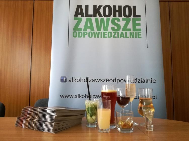 Łódzcy przedsiębiorcy uczyli się jak odpowiedzialnie sprzedawać i podawać alkohol 1 43068 cc0887051ca699a8fe3e4ece67bed904