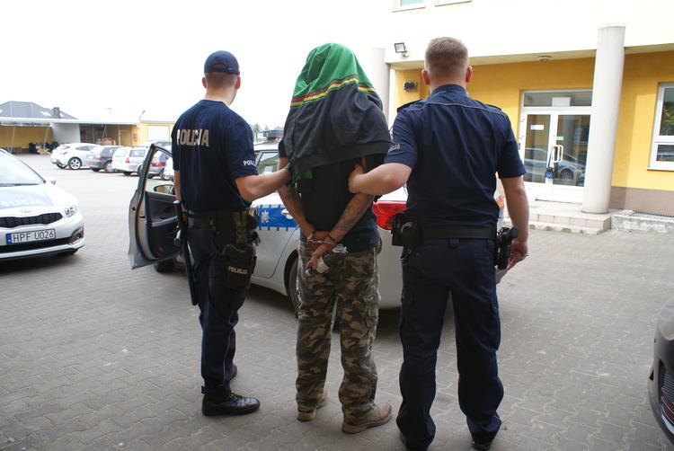Pościg w okolicach Wieruszowa. Padły strzały 1 43530 fc2a7a1a1ee702afb7b40a001b30b194