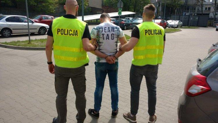 Napadli na Gwinejczyka. Złapał ich policjant po służbie 1 43855 8debc087bb513ef0f2a2c00dcd7245cf