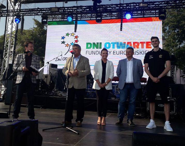 Poddębice i Łask chwalą się inwestycjami za unijne pieniądze. W regionie trwają Dni Otwarte funduszy UE 1 44257 8aa4154a59101444ae4bb89e6e13afc4