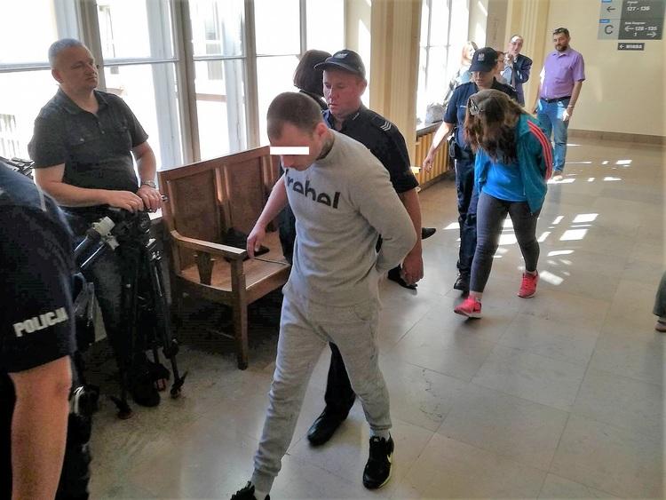 Przed łódzkim Sądem Okręgowym ruszył proces pary oskarżonej o pobicie dwumiesięcznego Igora 1 44287 19d2e3883aacbfd9741a411c03c6199c