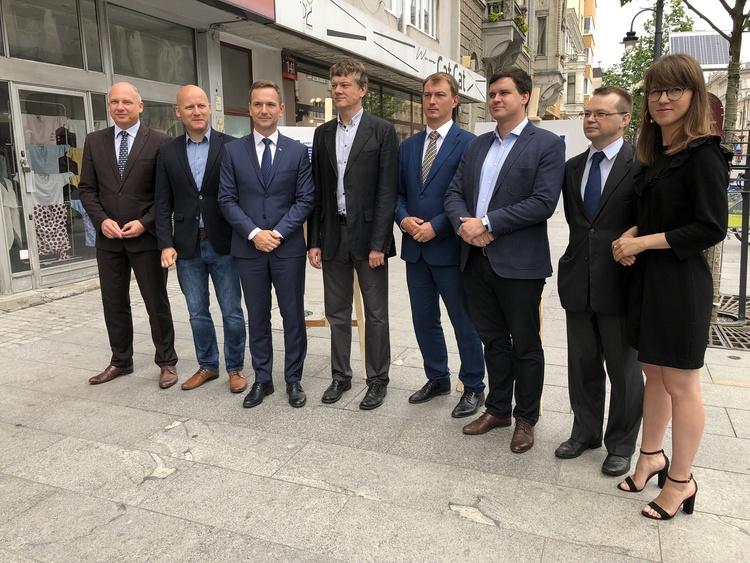 Radni PiS chcą konsultować sprzedaż miejskich działek z mieszkańcami 1 44981 11137d7e4747a9e23a3ca210b34ee735