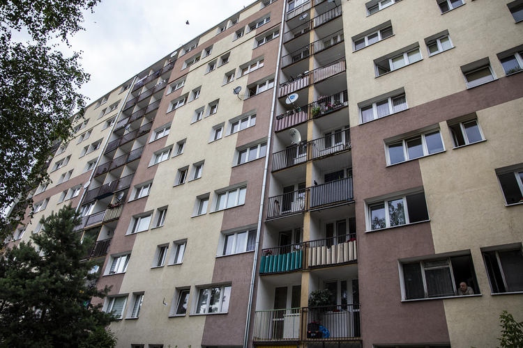 Czterolatek wypadł z okna na szóstym piętrze. Zarzuty dla babci 1 45164 76cbc446cfcc704933d793a3eb856dcd