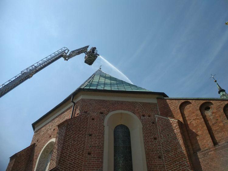 Ćwiczenia strażaków w sieradzkiej świątyni 1 45590 cdea863aa921cb05a7a907cdd56879e0