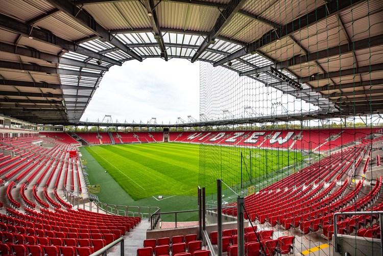 Wojewoda zamyka trybunę i sektor gości na stadionie łódzkiego Widzewa 1 47461 87673b760749db2f8b7cde1510c55050