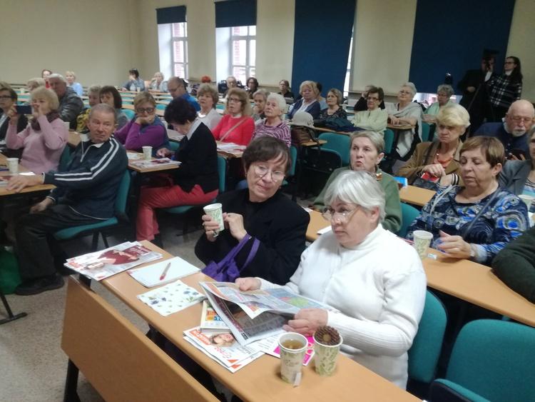 Seniorzy z Łodzi rozmawiali ze specjalistami o swoim bezpieczeństwie 1 48823 f1bb864a01b7b326a2c818b9790aeaad
