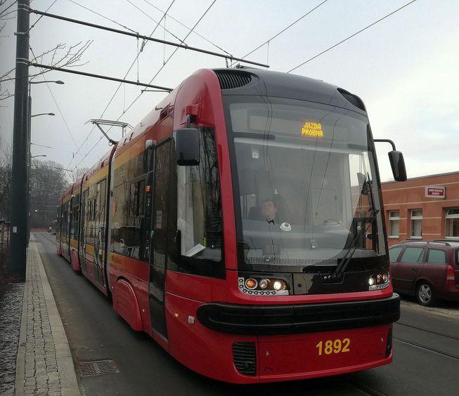 Coraz więcej nowoczesnych wagonów na łódzkich torach 1 49491 75720e80fbd6cb21b9e83c5375ecc72e