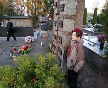 Harcerze przygotowują się do obchodów 80. rocznicy rozstrzelania sieradzkich zakładników 2 49506 ec24461b5541292433bf82a9eea76dae
