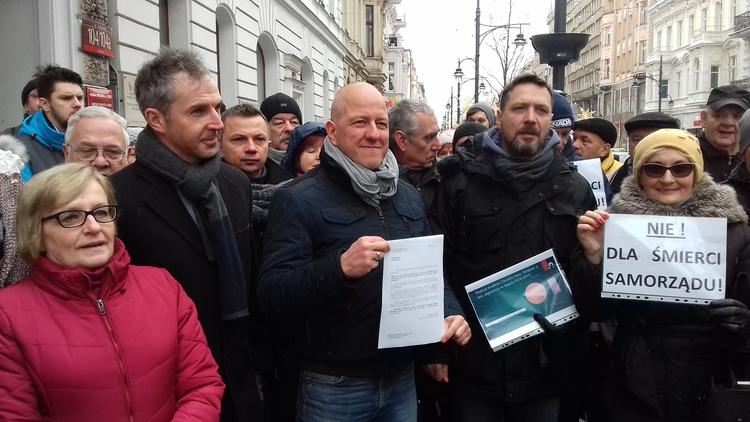 Osiedlowi radni walczą o utracone pieniądze. Wojewoda przyjrzy się sprawie 1 49691 1f2e8218f57122c24c49dc744a7fde01
