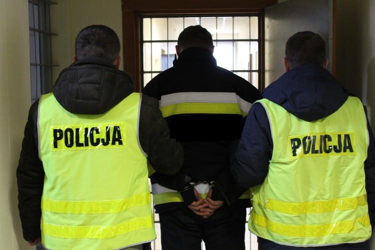 Pracownik zakładu meblarskiego w powiecie wieruszowskim odpowie za jego podpalenie 1 49936 6f8a84d5d05c4d0b229de6ea32d92710