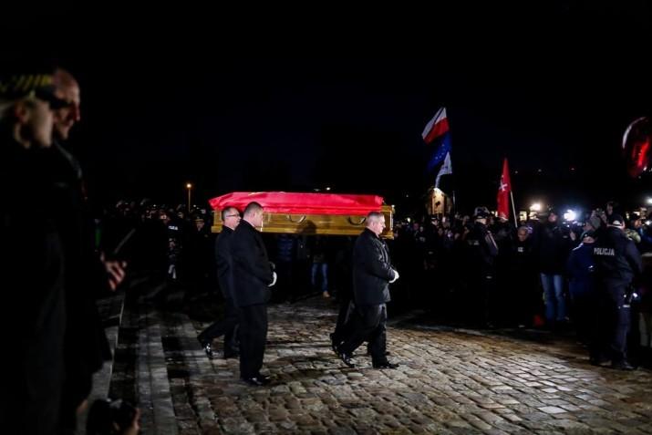 Gdańszczanie żegnają prezydenta Adamowicza. W kraju trwa żałoba narodowa 1 50042 62c798c6022f05aaeca2bd632ac37fdc