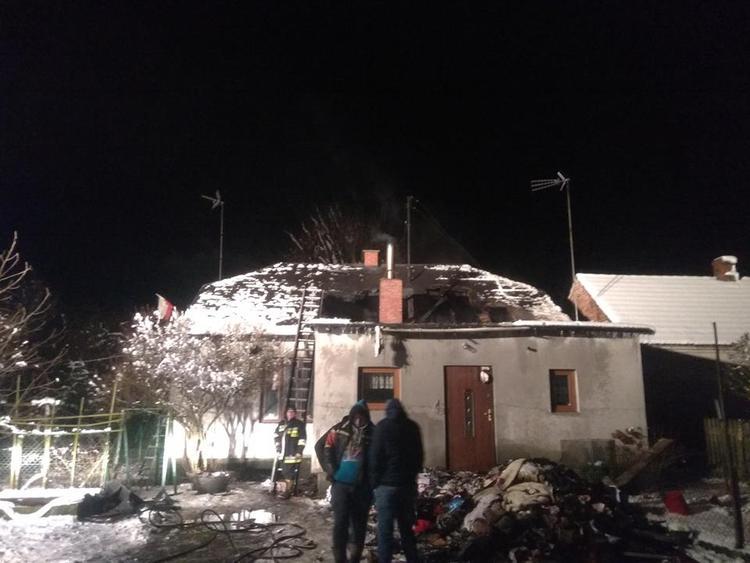Pożar w gminie Burzenin. Dom do rozbiórki 1 50476 e72186fc38574aabc92e9066bc10d27f
