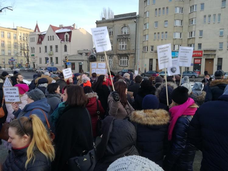 Protest pracowników administracyjnych z łódzkich sądów 1 50542 cf9a1c826c46a42dcc074f39f9ca924b