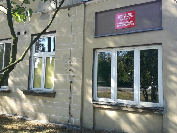 Sieradz: otwarcie ogrzewalni pokazało prawdziwą skalę zjawiska bezdomności 2 50858 b1d4f5f97487ec62a110c93f42abeaad