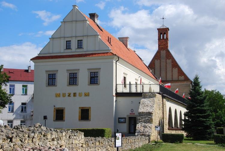 Jubileusz 55-lecia odrodzonego Muzeum Ziemi Wieluńskiej 1 51507 9ee682a70417a196fe66890565520f13