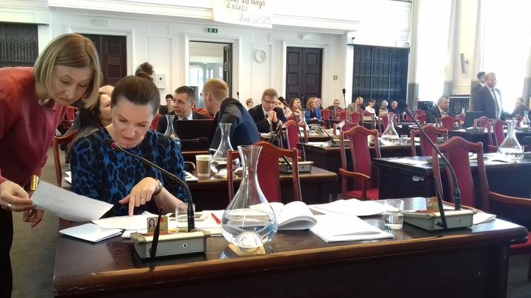 Łódzka woda w karafkach dla radnych 1 51715 20c454cfa9ed206f8da5f1eaf197e283
