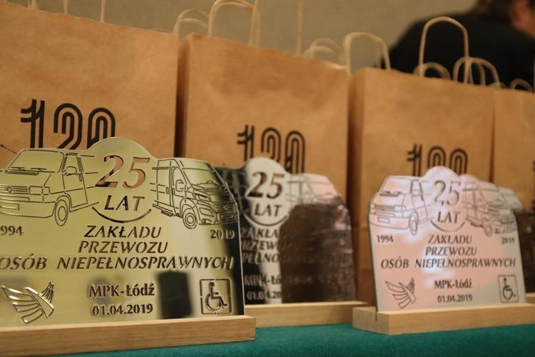 Od 25 lat wożą niepełnosprawnych | Tacy sami 1 52011 6f6cb9c2df1cc125476f77e3f294ec88