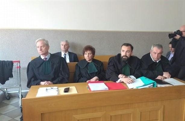 Ruszył proces ws. nielegalnego uzyskania pozwolenia na broń przez Cezarego Grabarczyka 1 52023 9b6d17b260c17191f07991235f5b1daf