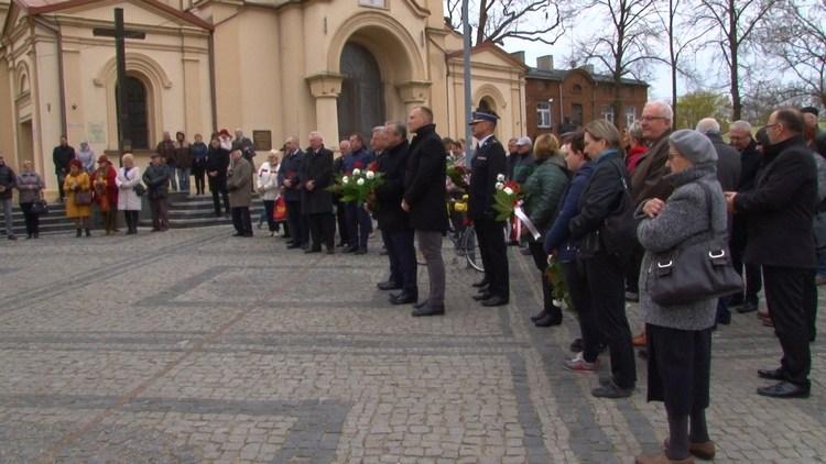 Rocznica katastrofy smoleńskiej w Zduńskiej Woli 1 52070 fc624abc4d0201ad6a610aa0801e3a41