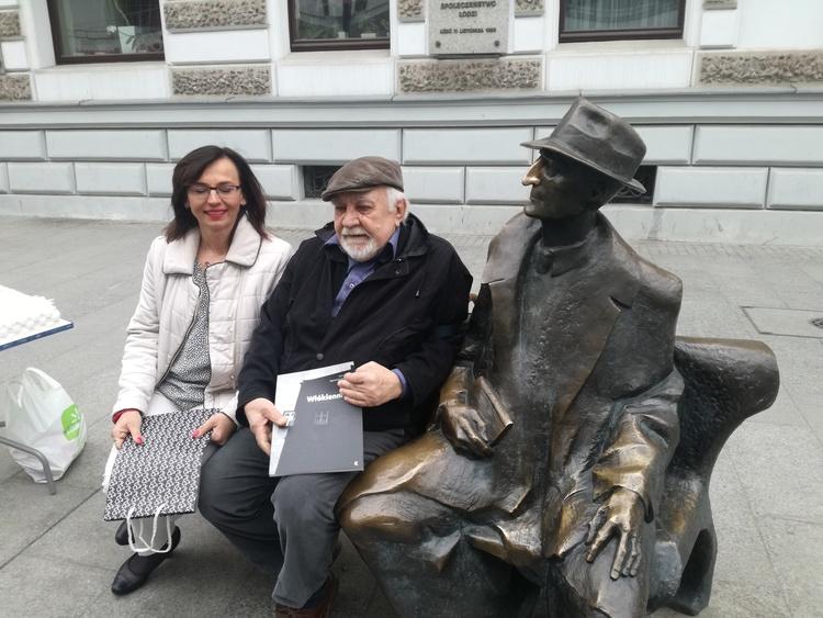 Ławeczka Tuwima od 20 lat zdobi ulicę Piotrkowską 1 52075 e7397c23612dfe6a38bb94179f1ebff4