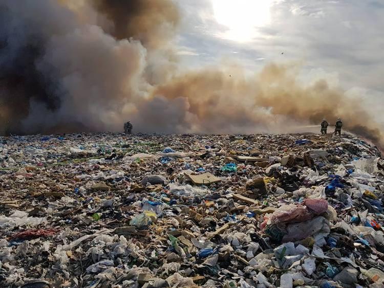 Pożar składowiska odpadów recyklingowych w Ruszczynie w powiecie radomszczańskim opanowany 1 52351 fac6e4e53c2864e490d7b144dd327620