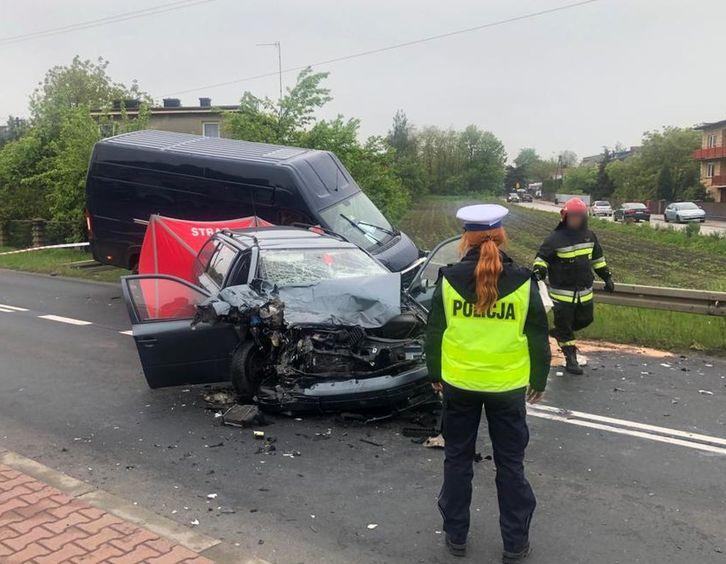 W wypadku pod Wieluniem zginęła jedna osoba 1 52918 b6f3ea17a896e8c38d12f0420613d5ad