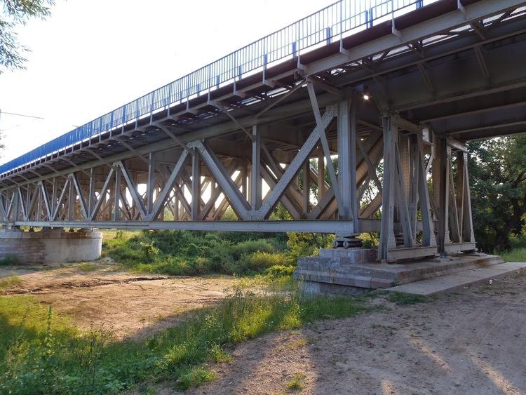 Niebezpieczna zabawa na sieradzkim moście. 11-latek spadł z konstrukcji 1 53626 b41011373724d7a9629e55f8ed2463f0