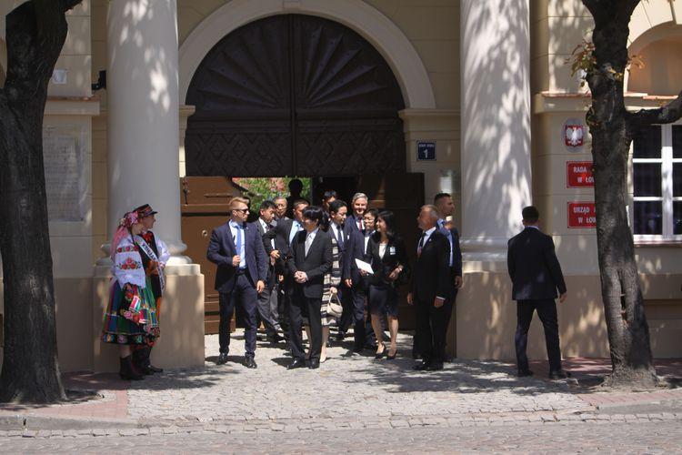 Para książęca z Japonii odwiedziła Łowicz 1 54099 9ae6ee4f4d0e1443aa2dd157c3fb3d6a