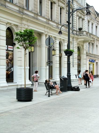 Gdzie podziały się donice na drzewa z ulicy Piotrkowskiej? 1 54408 dac65bd7b4a1eb5febf73eb6c72530e0