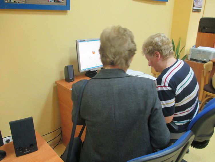 Internet bez tajemnic. Szkolenia dla seniorów 1 54926 1af8f93dac17278c1a6089eb3f8d121a