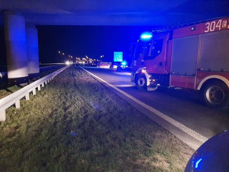 Po mężczyźnie mogło przejechać kilka samochodów. Prokuratura prowadzi śledztwo 1 60006 30d308a0fea0585ae781fd294637793f
