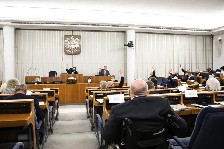 Senat przeciwko głosowaniu korespondencyjnemu w wyborach prezydenckich. PKW odpowiada marszałek Witek 1 60994 b108dd296970903117b58d9806920808