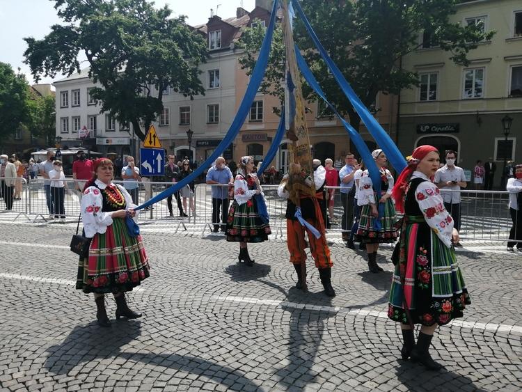Zmiany w organizacji ruchu w związku z procesją Bożego Ciała w Łowiczu 1 61832 2198fbd25c15f7c057772f3f235c7fae