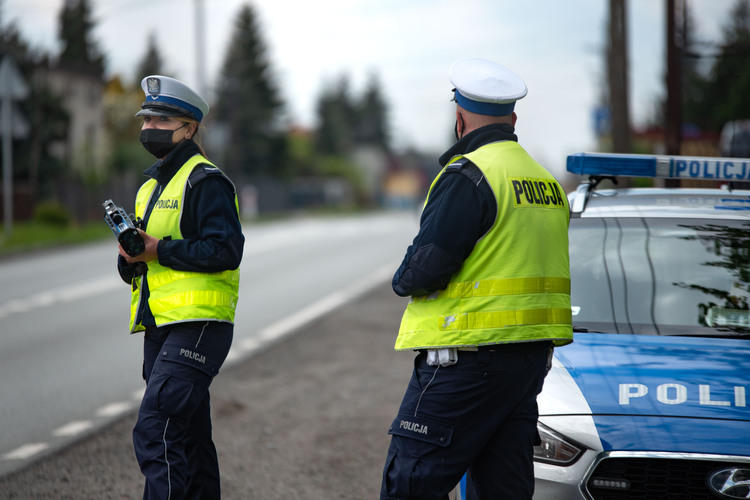 Koronawirus w pajęczańskiej komendzie. Siedmiu policjantów idzie na kwarantannę 1 61951 5e3693e949dfde0b6f54020ea29778fb