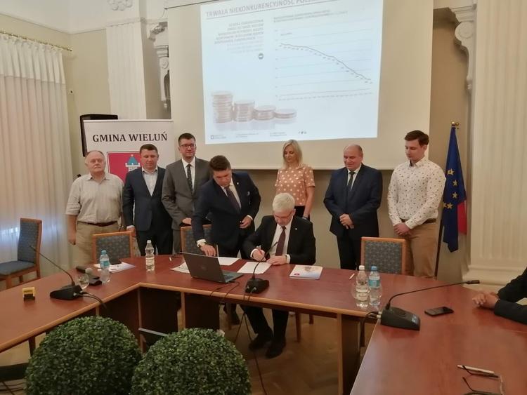 W Wieluniu ma powstać Klaster Energii 1 62334 9f91161642c0b1d03ac88eccee56d941