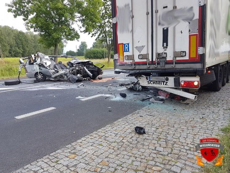 Wypadek na DK74 w powiecie wieluńskim 1 62815 cf9d0564f655c0b28297242ca38d37d0