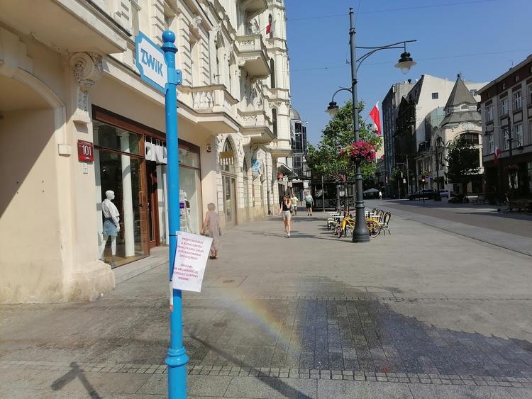 Kurtyny wodne na ul. Piotrkowskiej 1 63182 f7743f7ae164c65908ee125a54550811