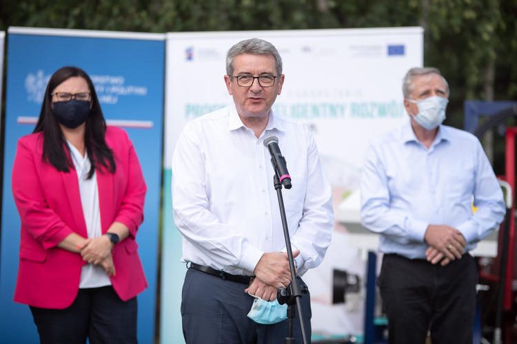 Minister Nauki i Szkolnictwa Wyższego: Uczelnie same zdecydują o powrocie studentów 1 63227 199f504da72625d32e2e844184b2dcbd