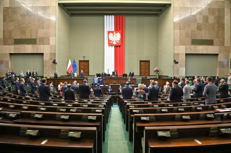 Sejm przyjął uchwałę w sprawie sytuacji na Białorusi 1 63314 70ffd98c13c4f18e43ffb370b96ede85