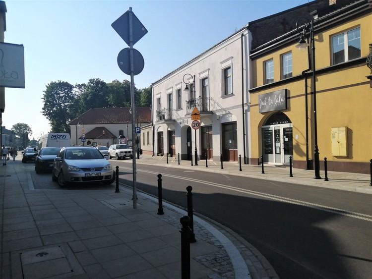 Kierowcy narzekają na bezpieczeństwo po remoncie ulicy Rawskiej w Skierniewicach 1 63950 342aa527107daecd44fce8e8d6127741