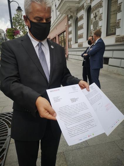 Kontrola poselska Koalicji Obywatelskiej w Urzędzie Wojewódzkim 1 64444 e64648c655168d4cb78845c8b16e6a8f
