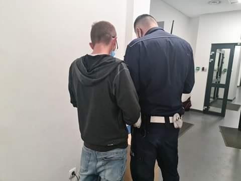 Skala pomiaru alcotestem była za mała. 34-letni mężczyzna miał 4,6 promila alkoholu we krwi 1 64604 9833900032de114ba8c11756d4ceed20